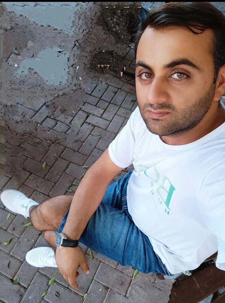  31795747  , 39 ,    