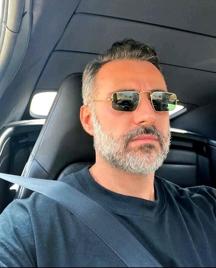  51025227  John Walter, 59 ,    Palais-Bourbon