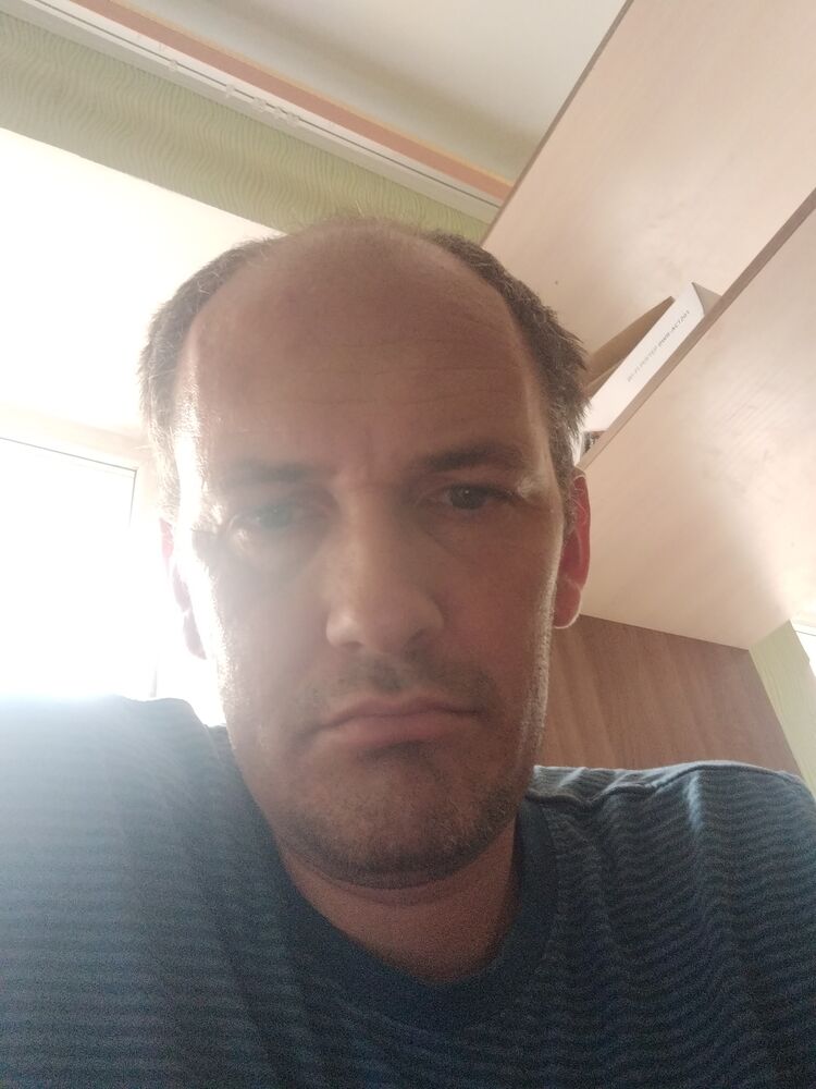  45986237  Artem, 38 ,    