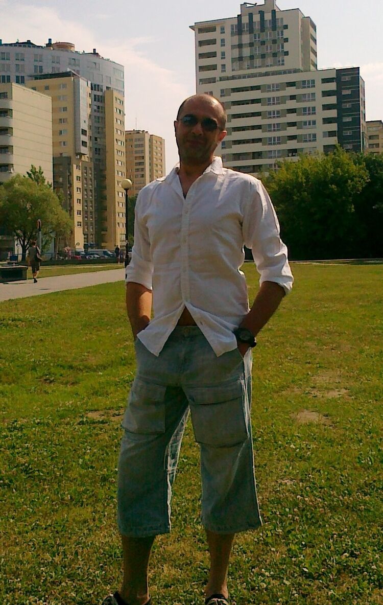  4421157  PIOTR, 56 ,    