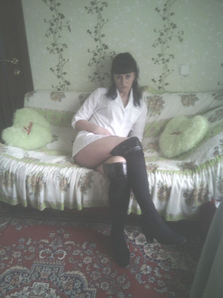  5658877  Ilona, 47 ,    