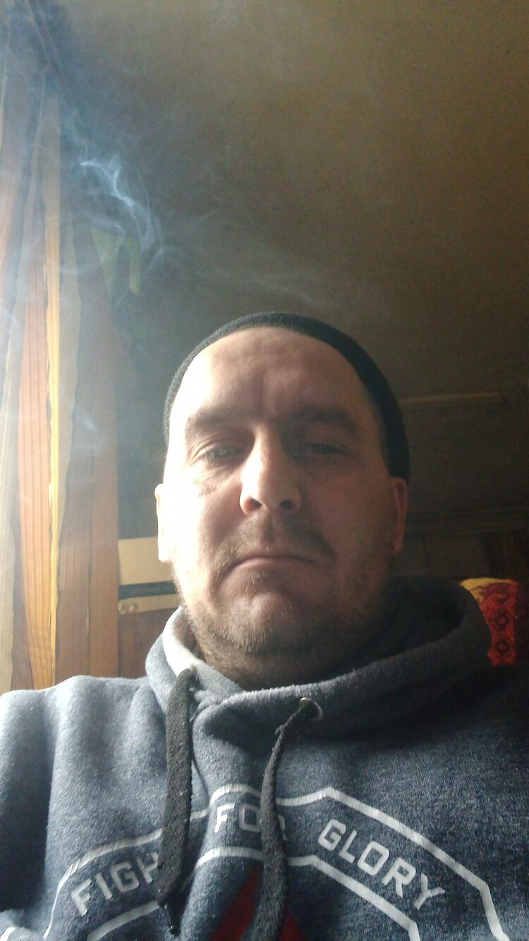  30401327  , 42 ,    -