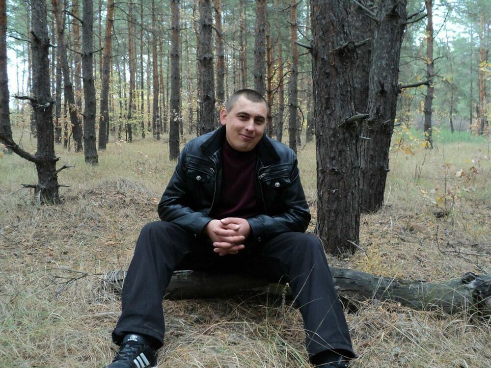  19842957  Sergey, 50 ,    