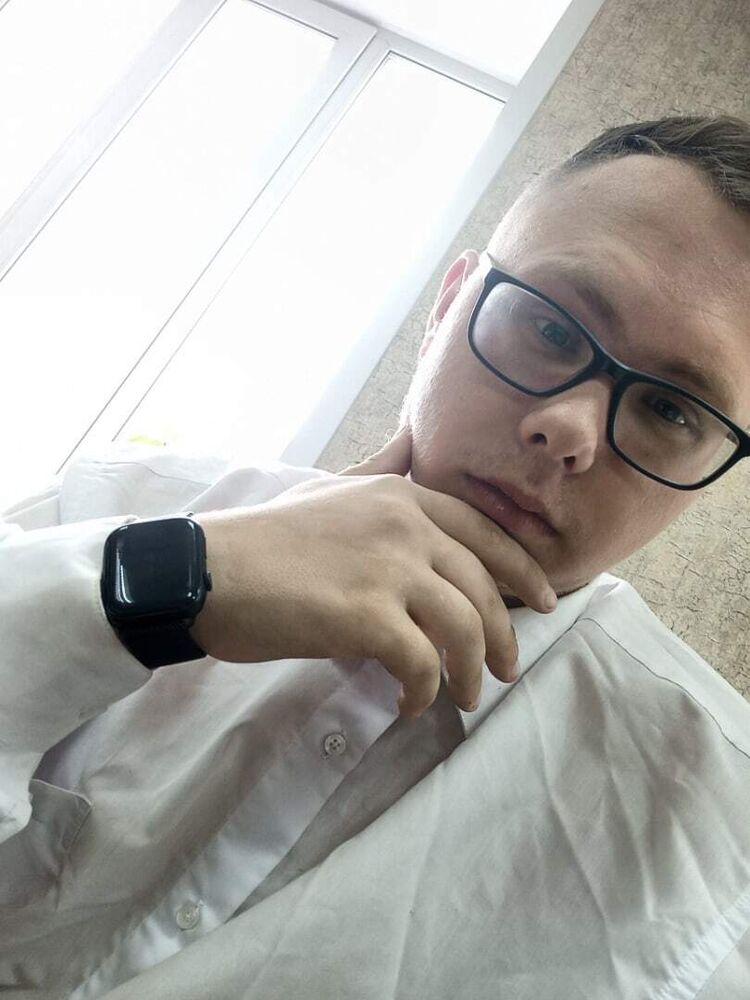  35184637  Alexey, 24 ,    