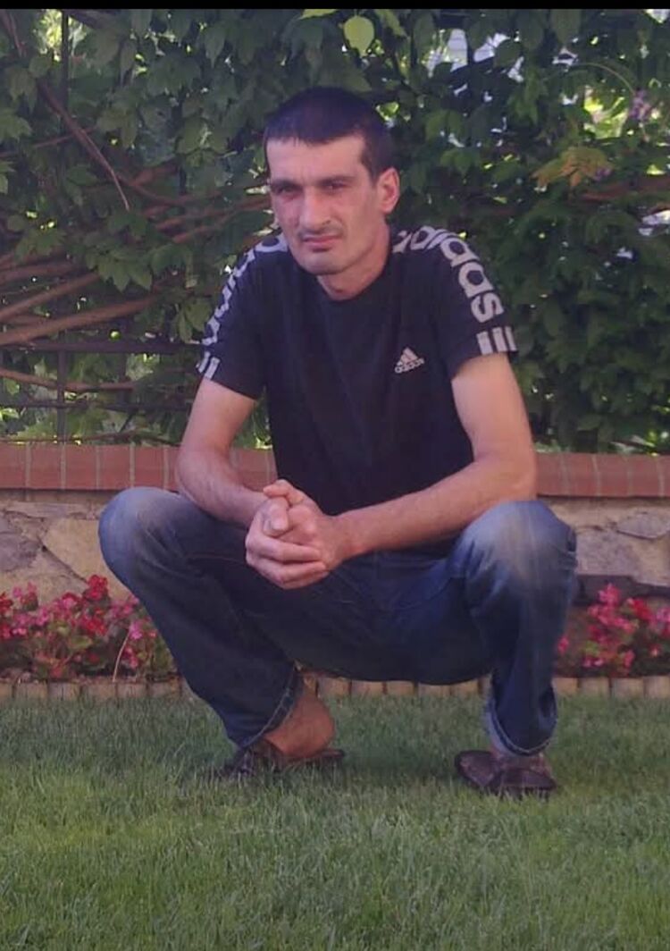  53203507  Mindia, 38 ,    