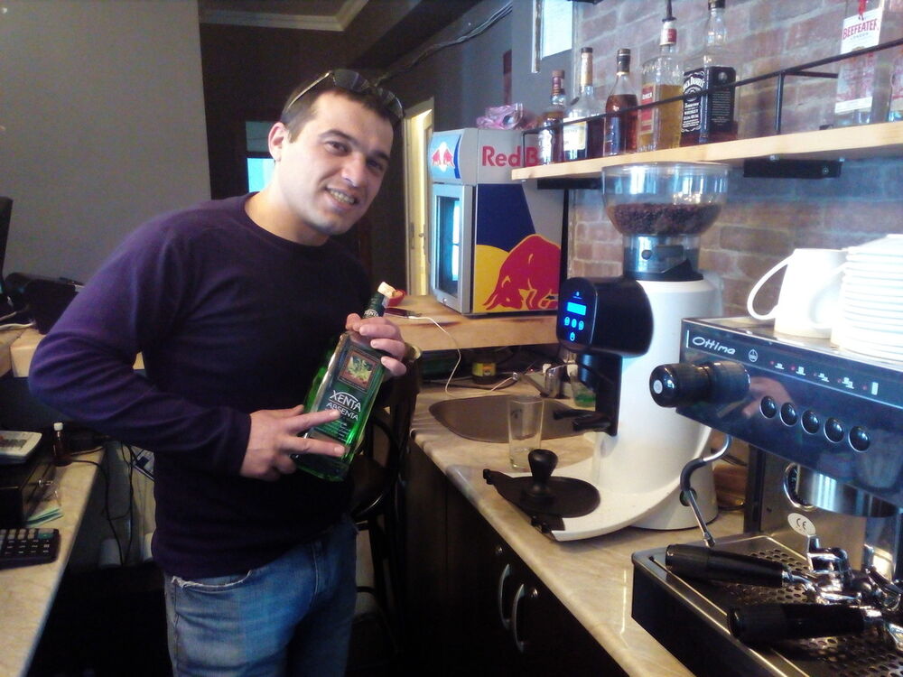  15366297  Levani, 35 ,    