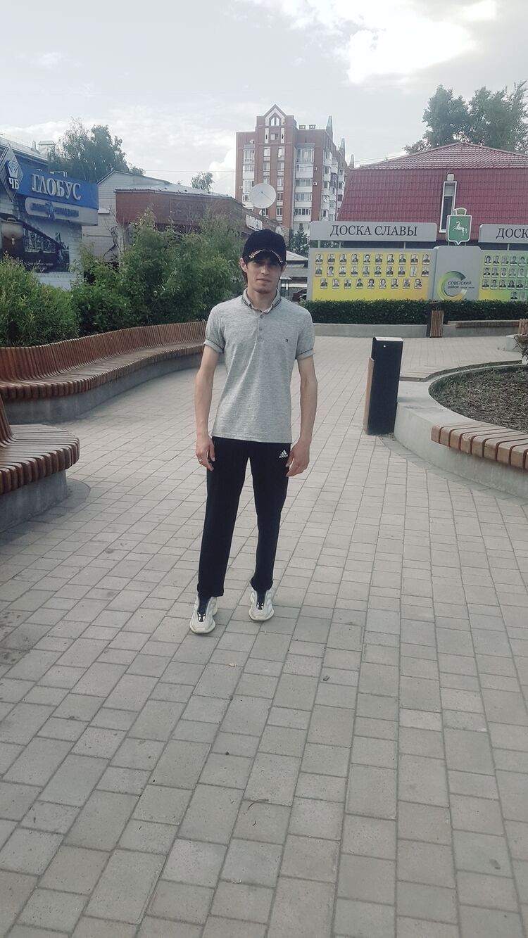  27041267  Rusik, 30 ,    