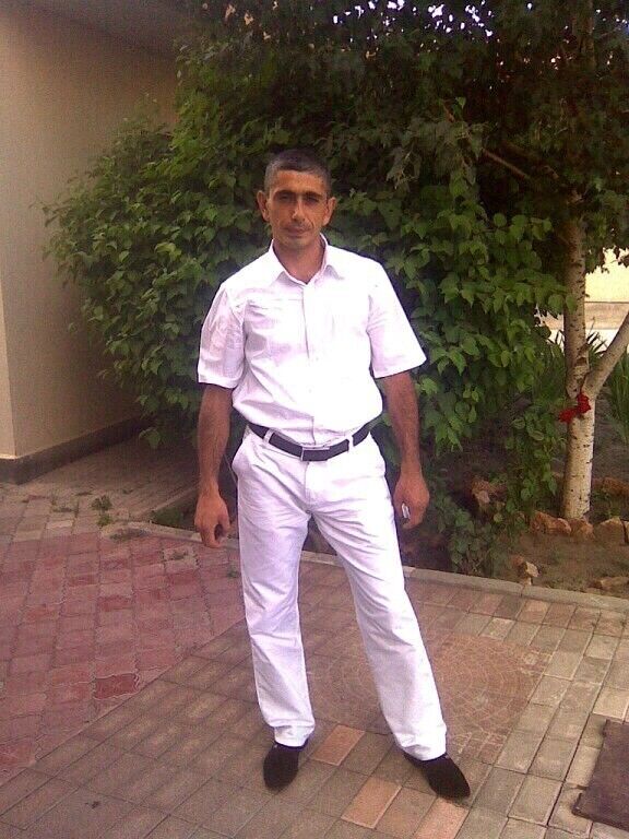 37048587  Vik, 46 ,    Marki