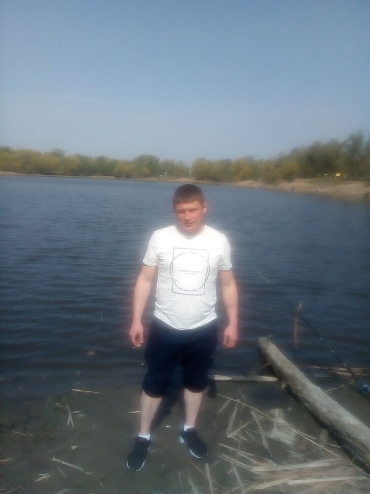  ,   Anton, 37 ,   