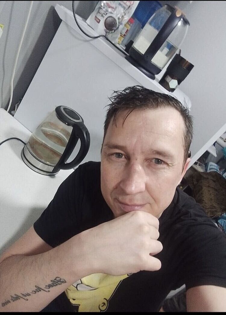  31642247   , 45 ,    