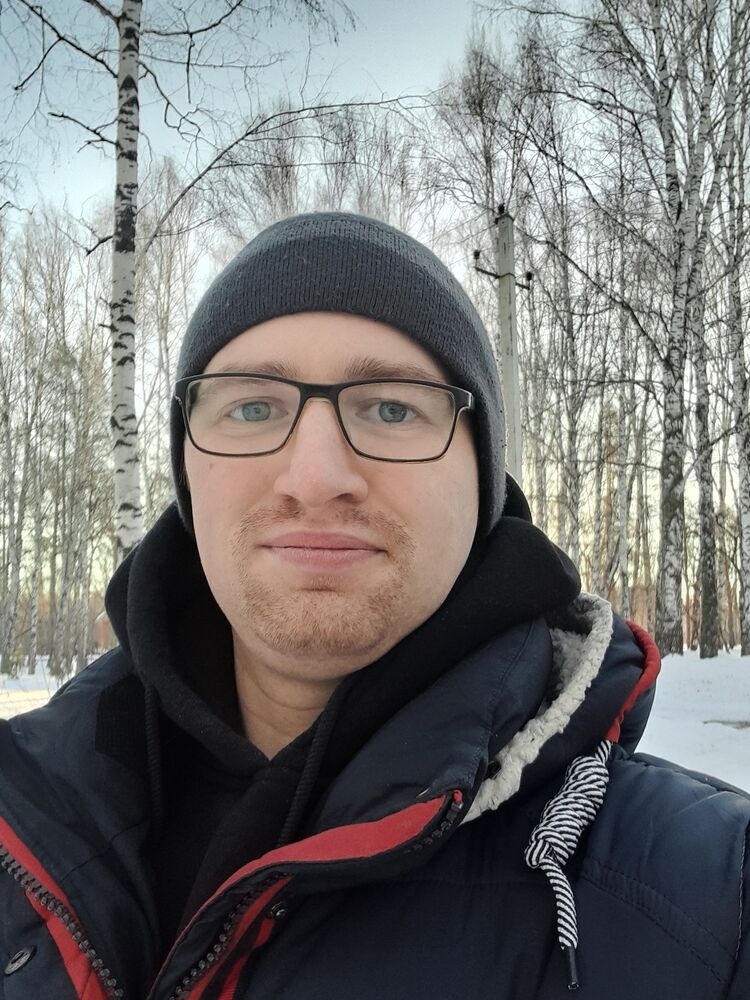  32103417  Vladislav, 30 ,    