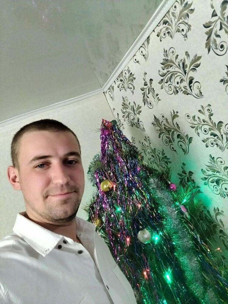  ,   Sergei, 32 ,   ,   