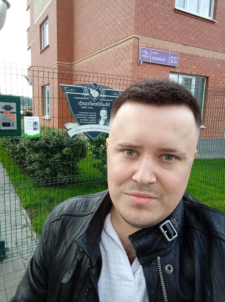  ,   Mark, 32 ,   c 