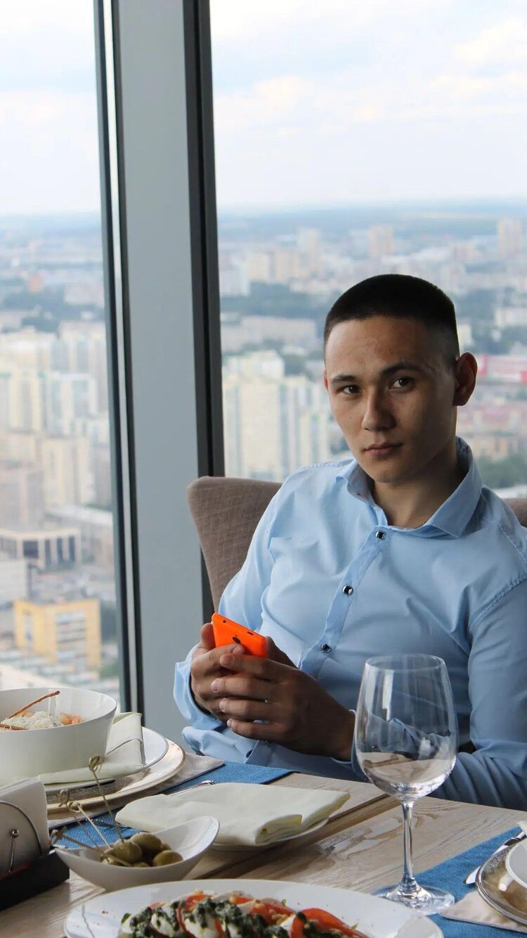  52925357  Aleksandr, 32 ,    