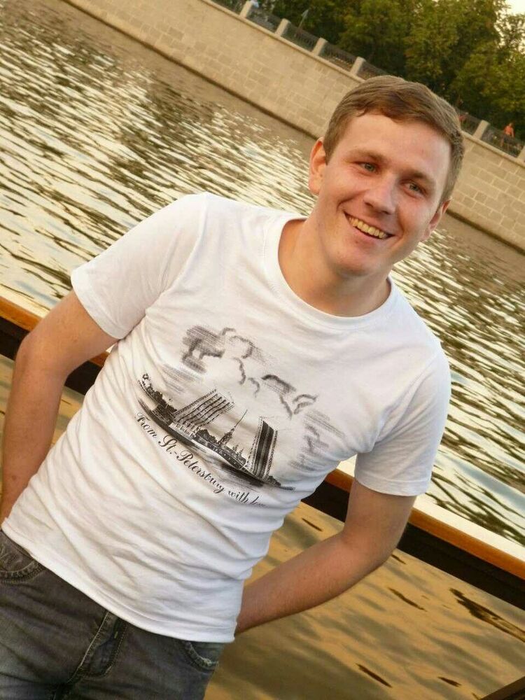  8686477  Vladimir, 38 ,    