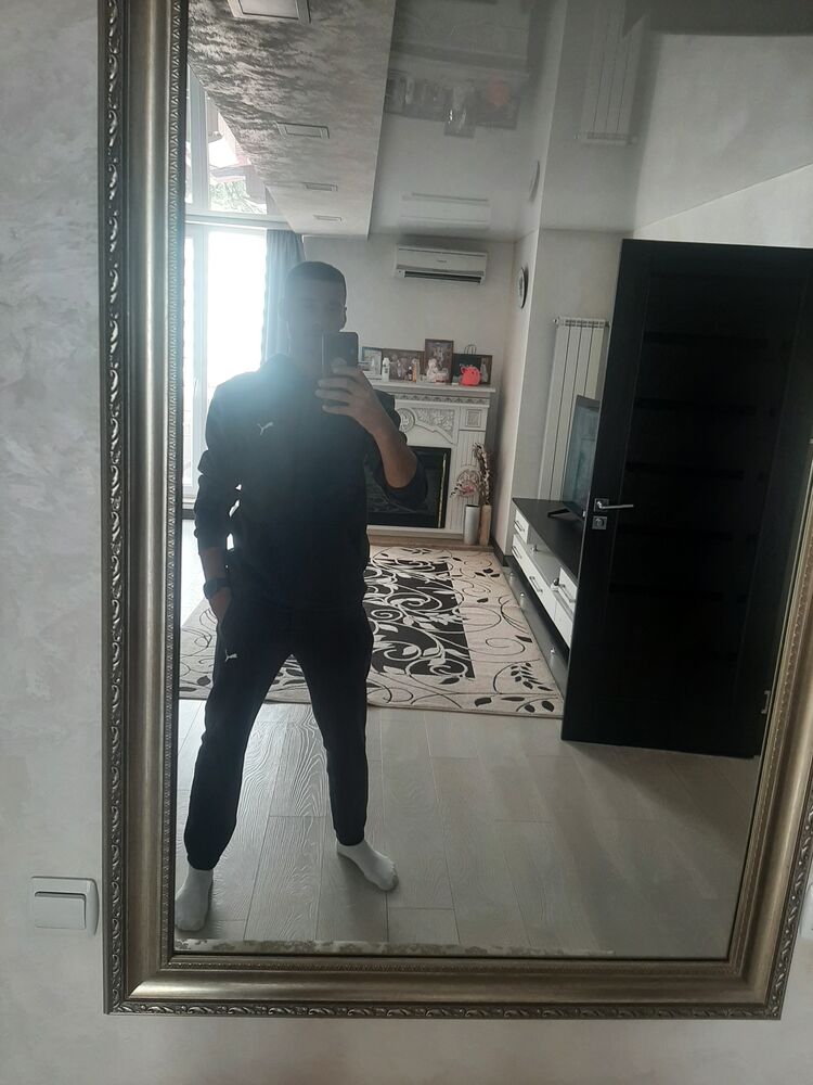  53960037  Denis, 35 ,    