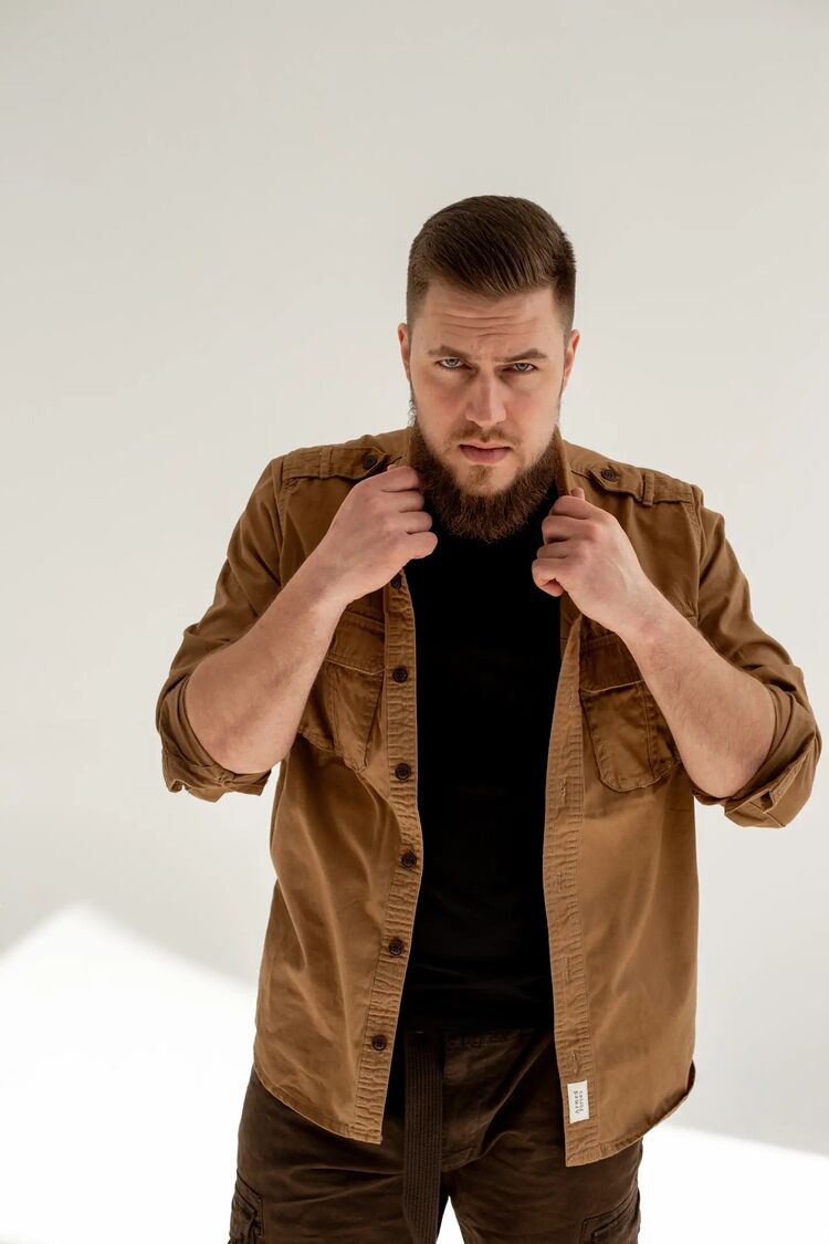  ,   Vladislav, 28 ,   ,   
