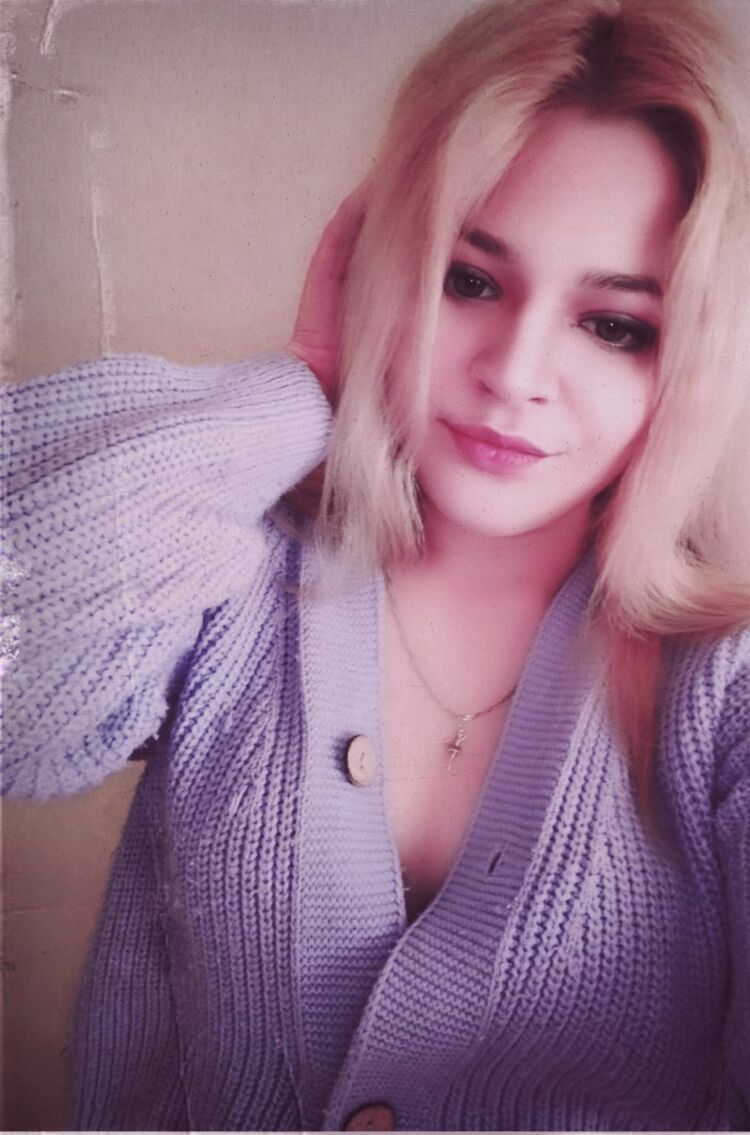  49856877  Kristi, 26 ,    