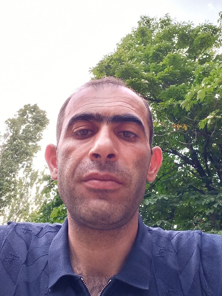  ,   Karen, 41 ,   ,   