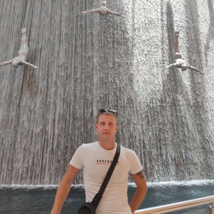  ,   Ilya, 32 ,   ,   