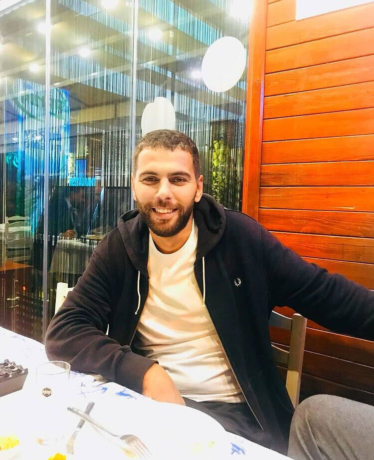  26111817  Turgay, 38 ,    Monaco