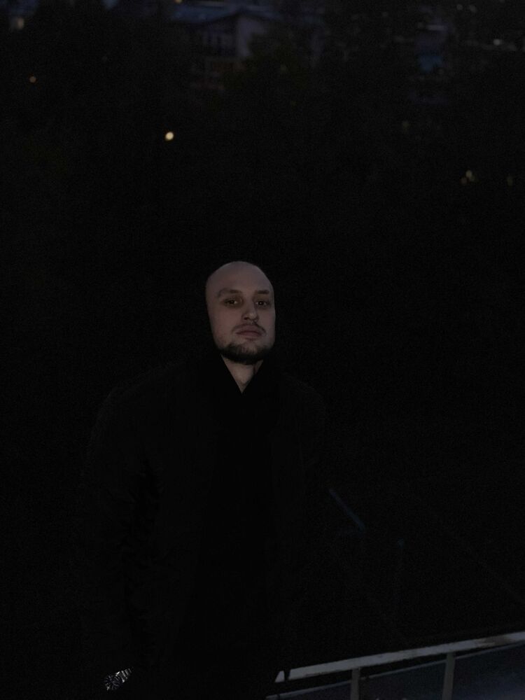  24224407  Alex, 30 ,    -