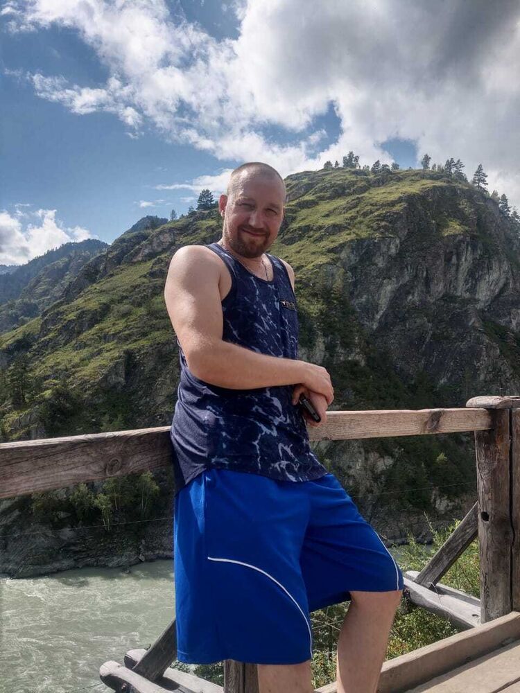  49111377  Unkind, 42 ,    