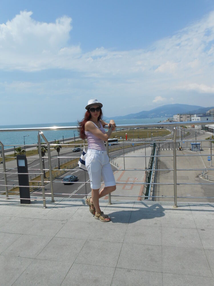  ,   Nadia, 37 ,  