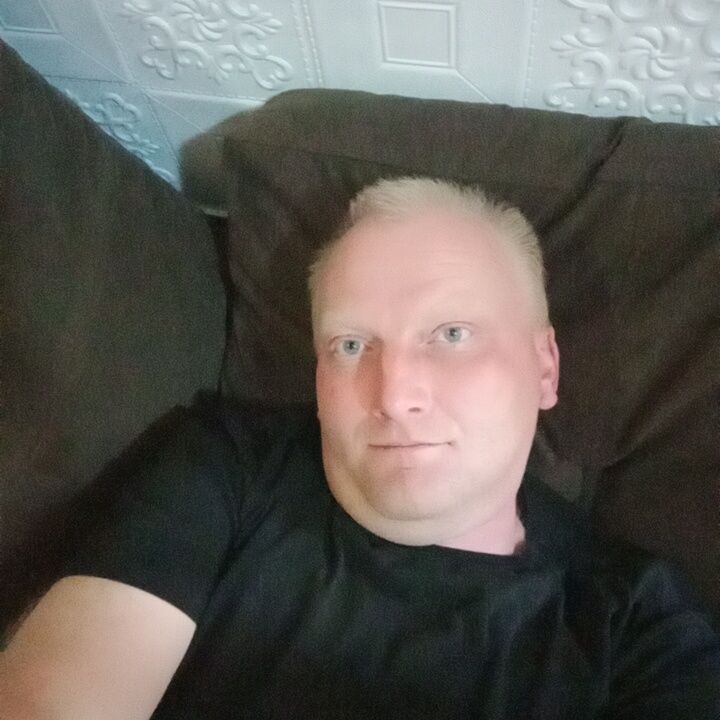  45962937  , 39 ,    