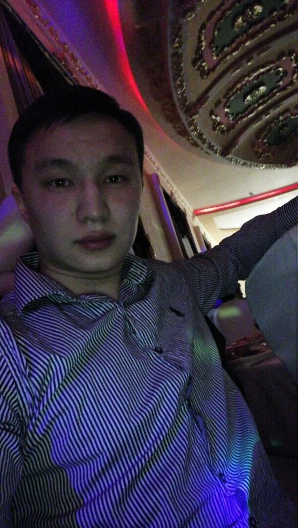  15310797  Roman, 33 ,    