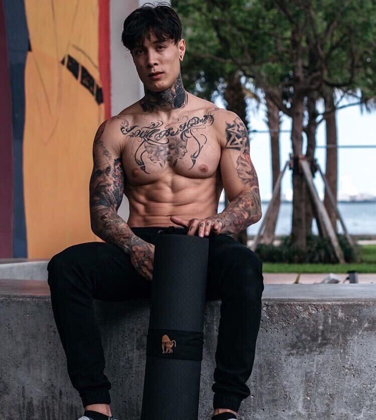  ,   KRIS, 26 ,   ,   