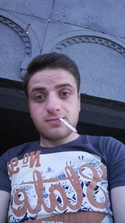  ,   Artur, 31 ,   ,   , c 