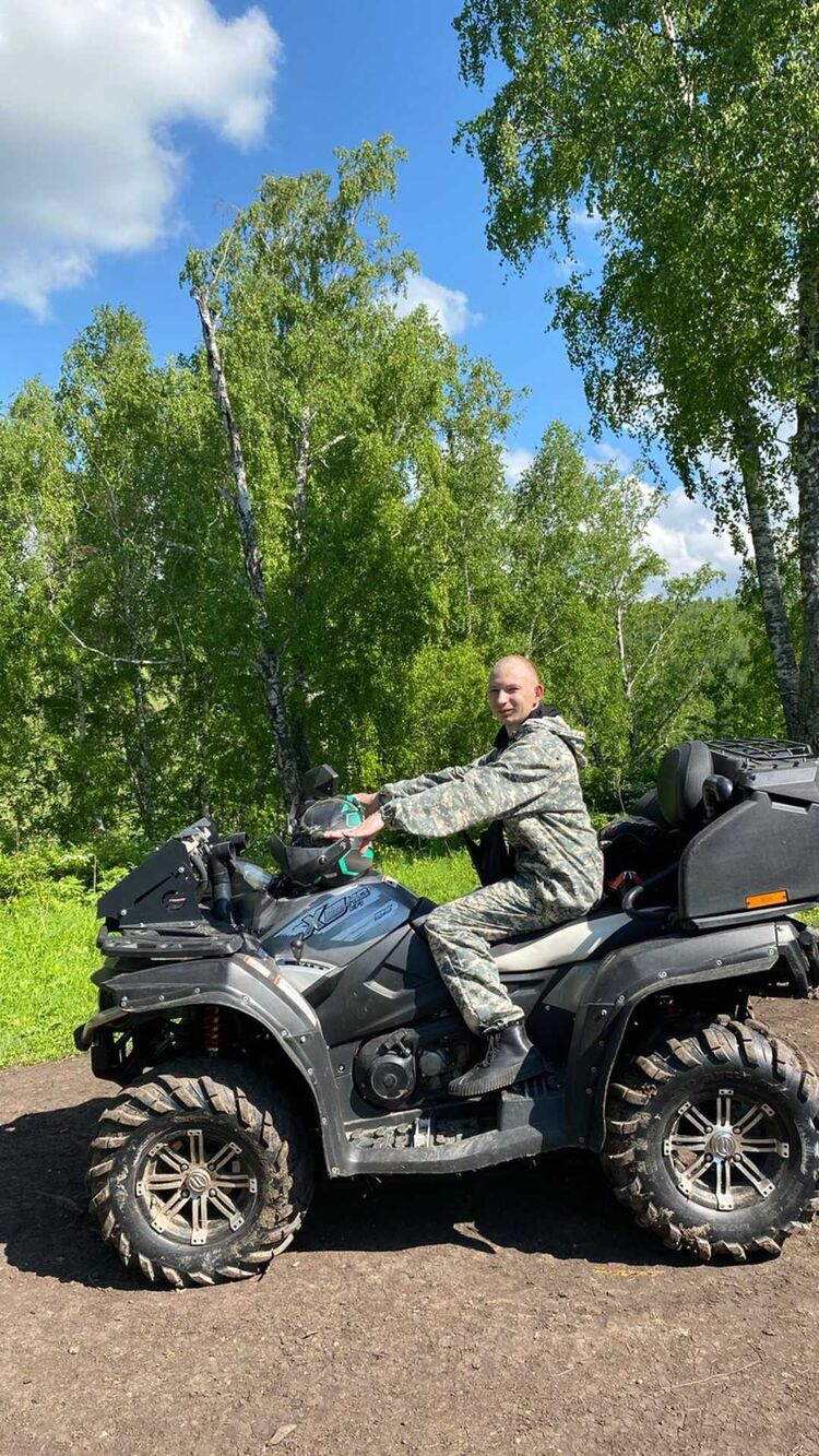  44746297  Vladimir, 27 ,    