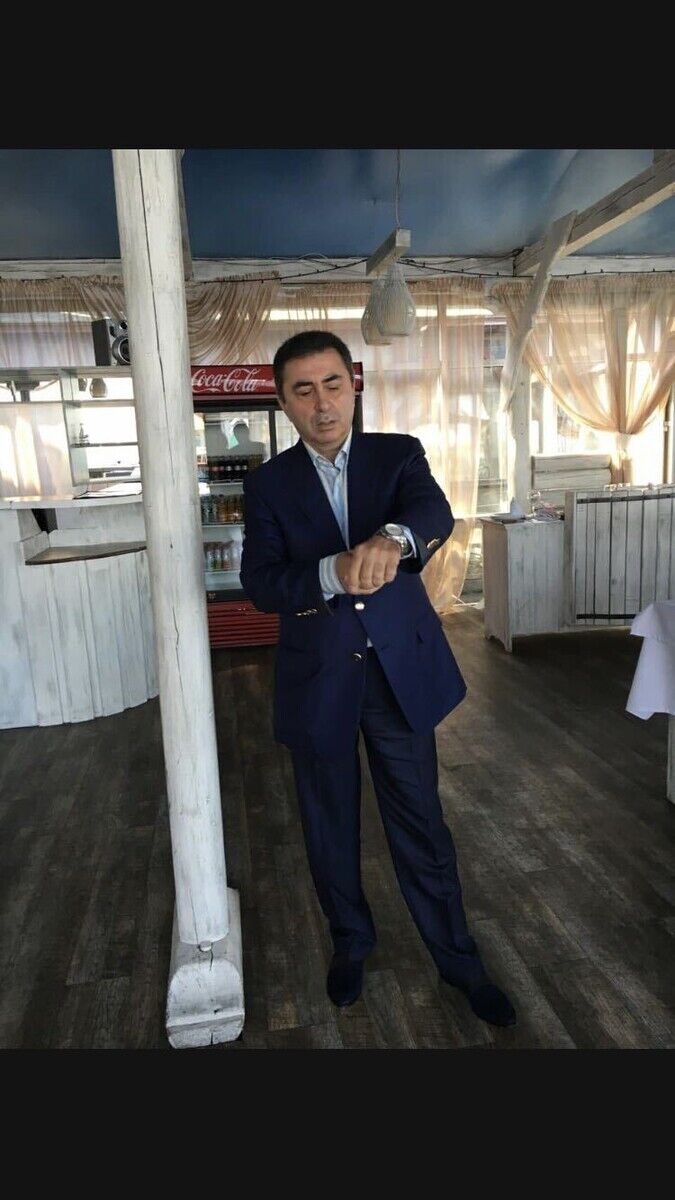  22209317  Eli, 53 ,    
