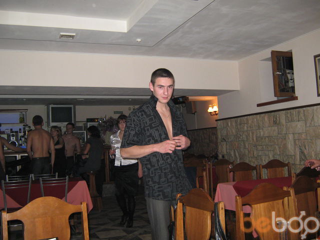  1043827  Andrei, 38 ,    