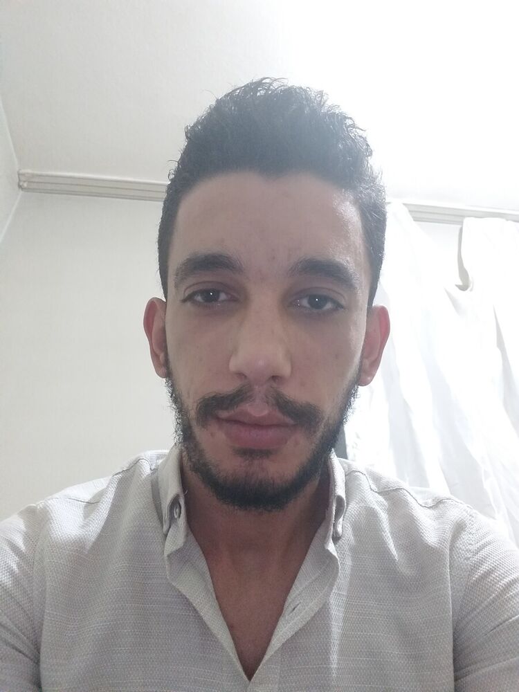  21529397  Mahmoud, 33 ,    