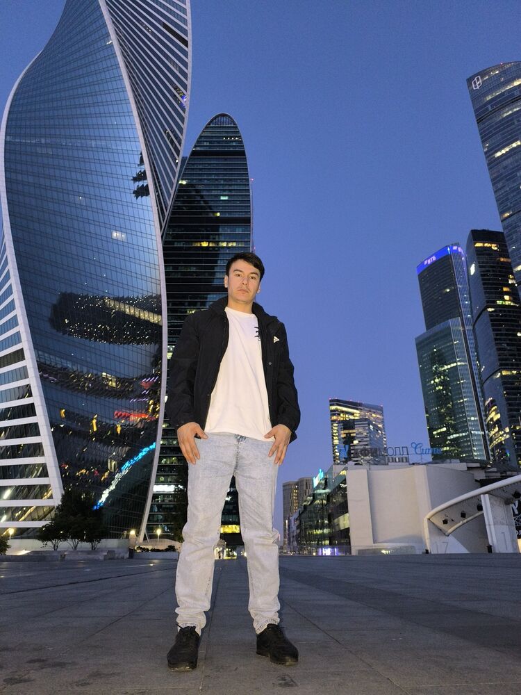  53931077  Roma, 32 ,    