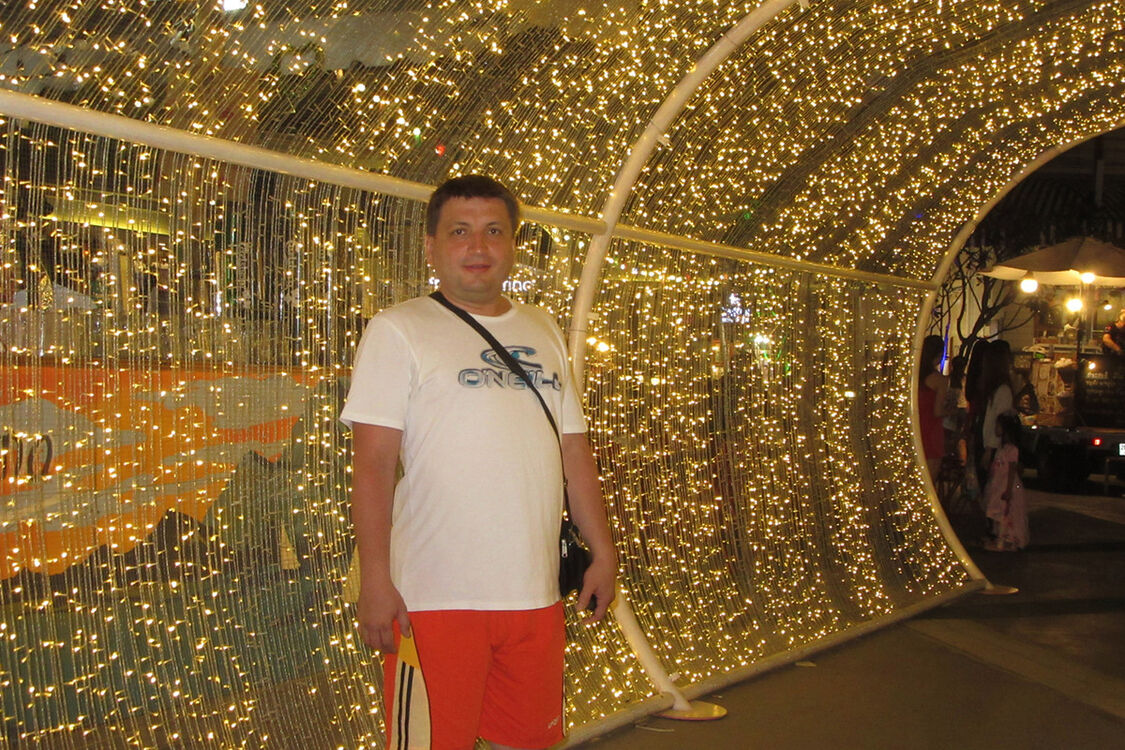  ,   Anton, 46 ,   
