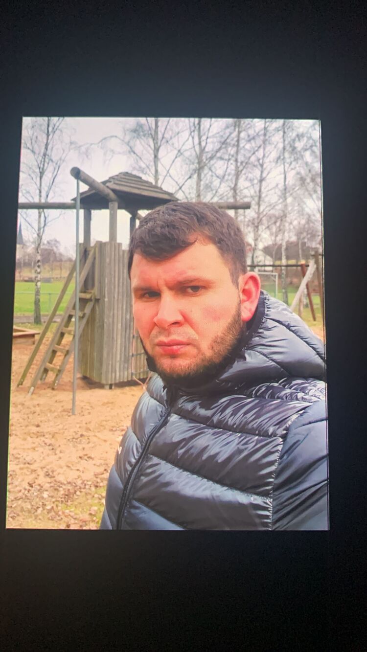 ,   Victor, 35 ,   ,   