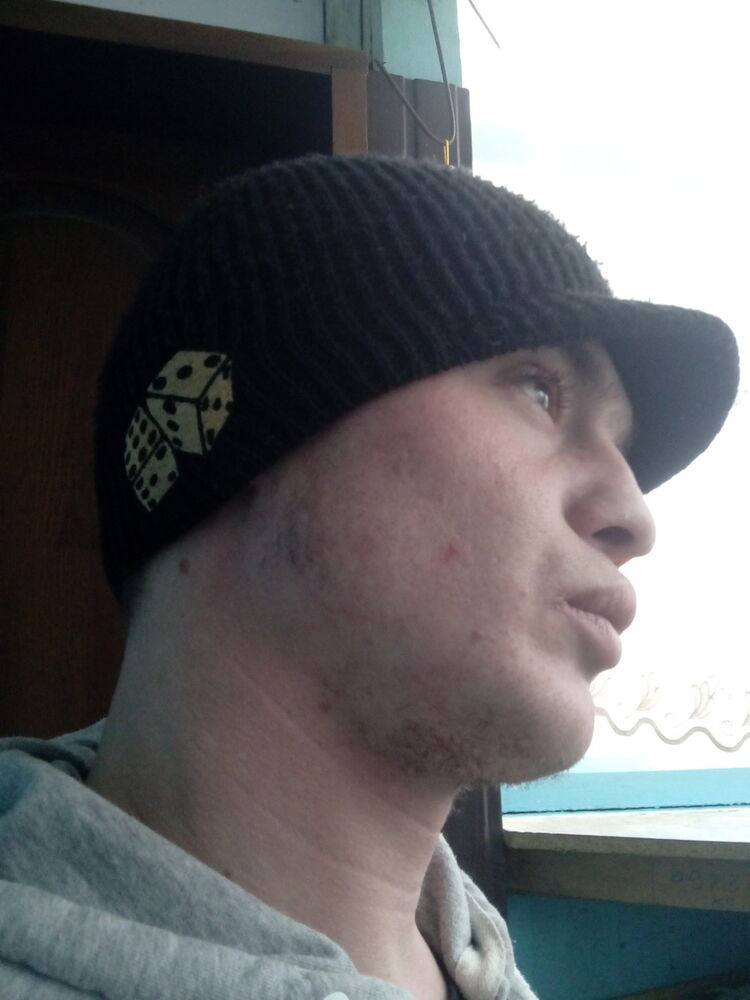  ,   Alekandr, 32 ,   