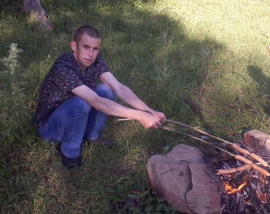  8892837  Aleks, 34 ,    