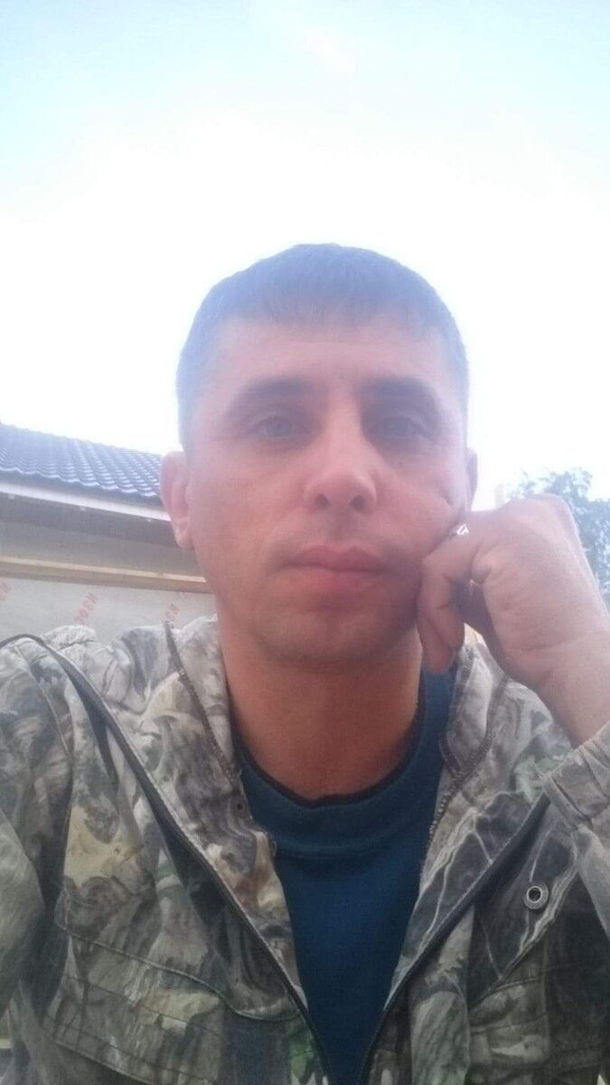  ,   Igor, 42 ,   