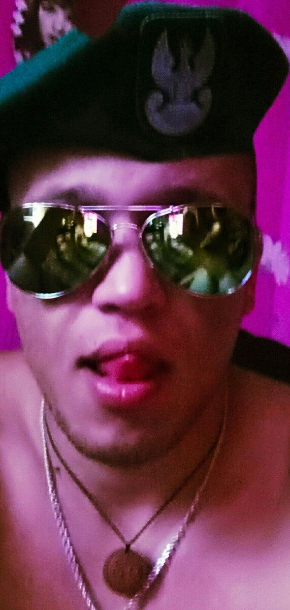  18673977  , 33 ,    