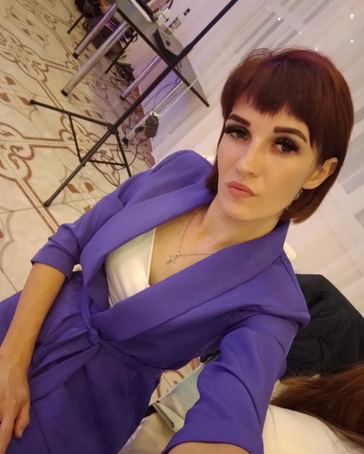  54453047  , 28 ,    --