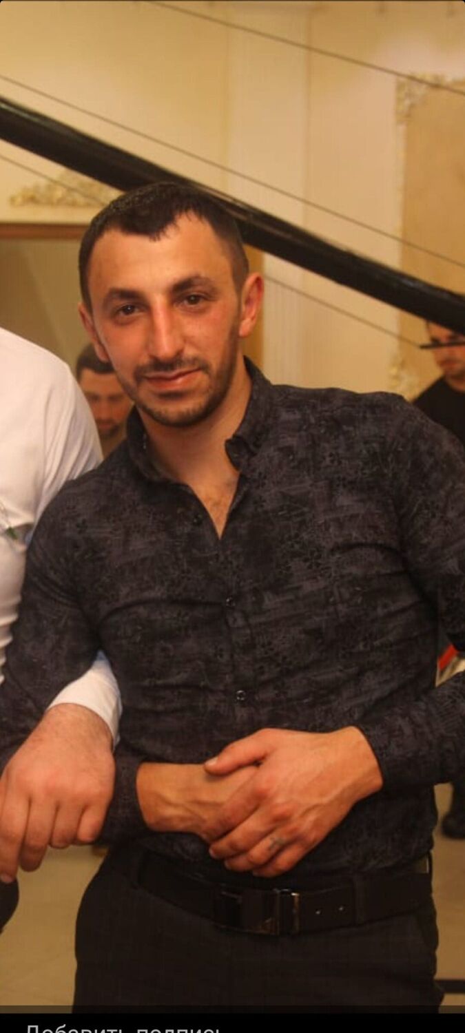  ,   Armen, 32 ,   ,   , c 