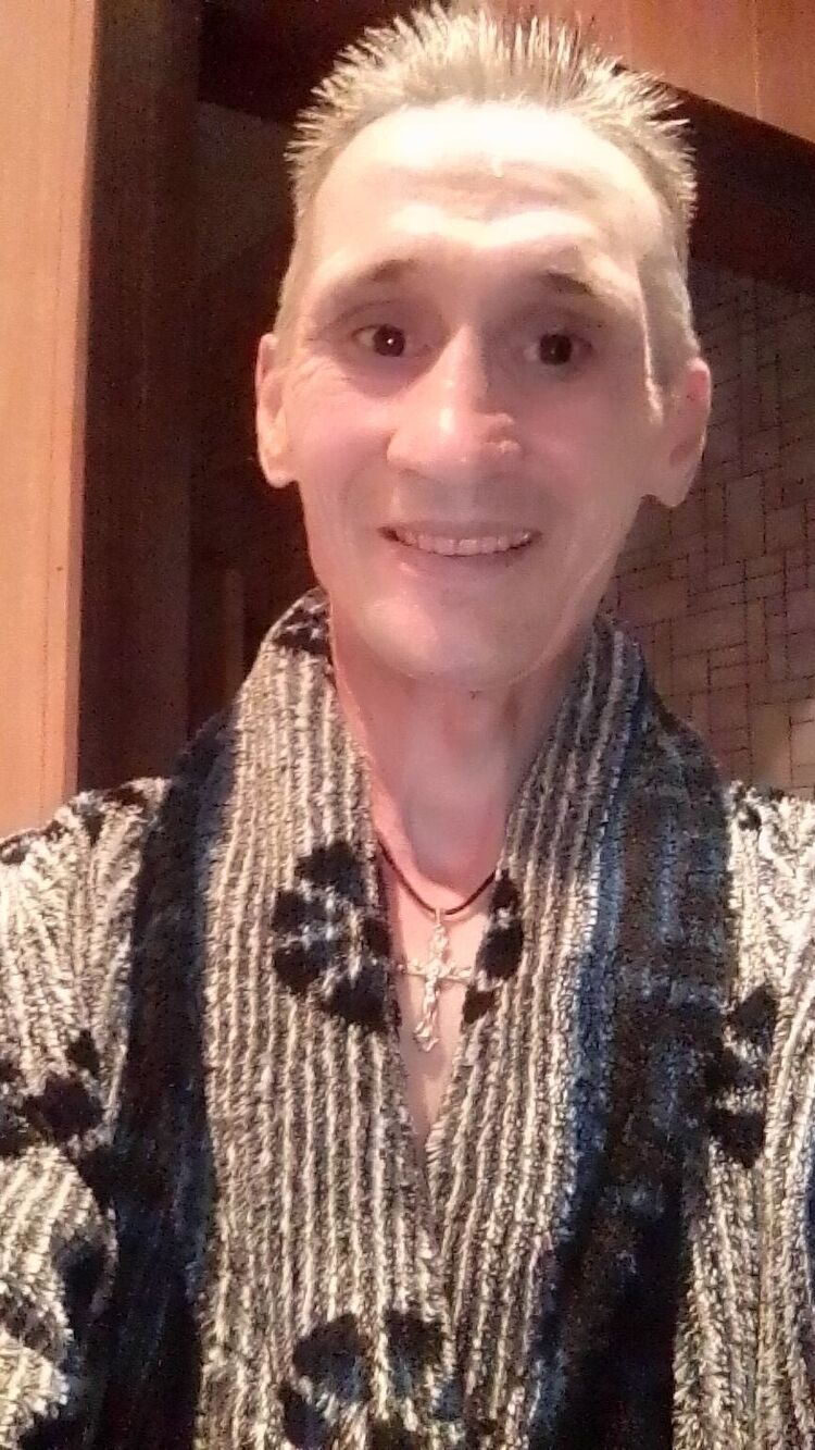  28845777  Viktor, 57 ,    
