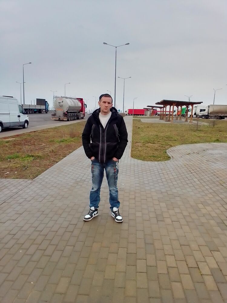  45247647  , 40 ,    