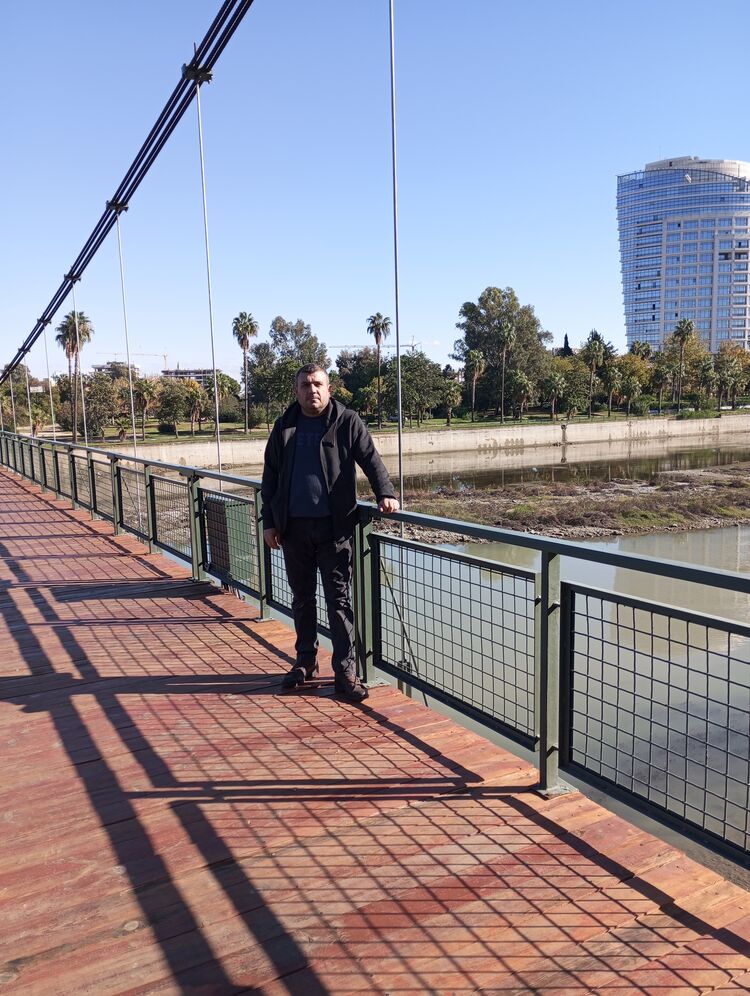 ���� 40084297 ������� Adem, 43 ����, ���� ���������� � ����������