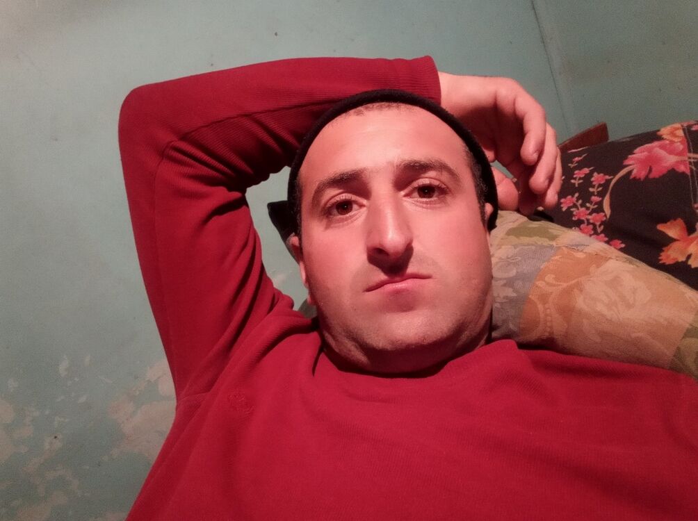  18613817  Qusar, 38 ,    