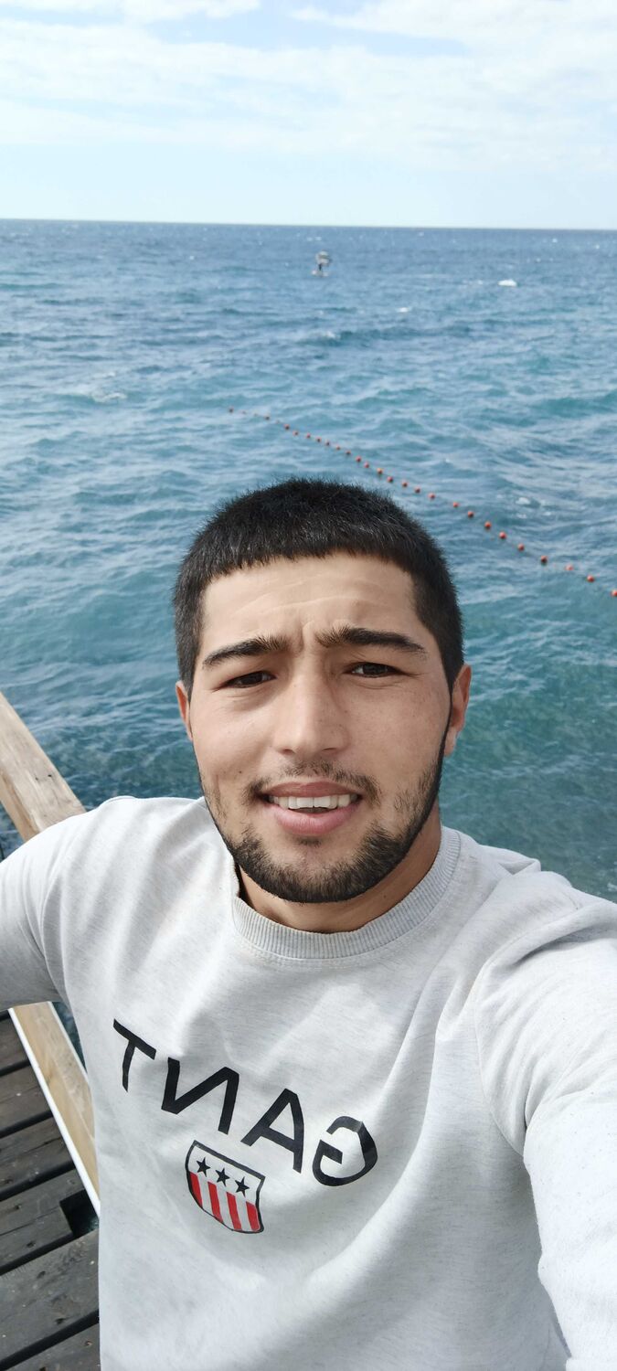  37753467  , 24 ,    -